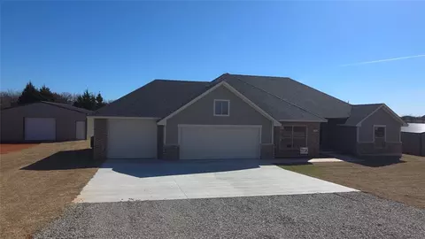 1981 Preakness Path, Blanchard, OK 73010