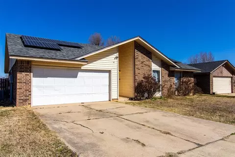 621 NW 117th St, Oklahoma City, OK 73114