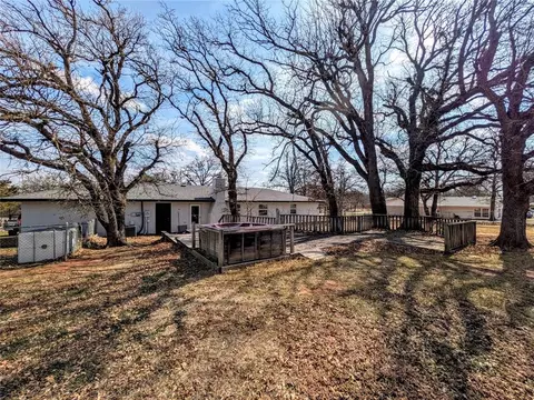 126 Pickard Dr, Mcloud, OK 74851 photo 3