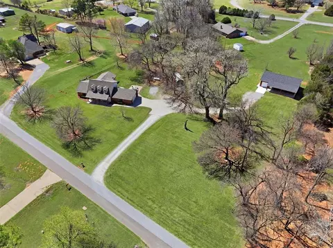 View/Area - 319 E Cedar Dr, Tuttle, OK 73089 photo 7 of 7