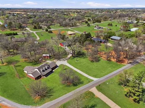 View/Area - 319 E Cedar Dr, Tuttle, OK 73089 photo 3 of 7