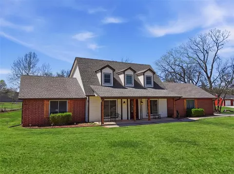 Exterior - 319 E Cedar Dr, Tuttle, OK 73089 photo 2 of 6