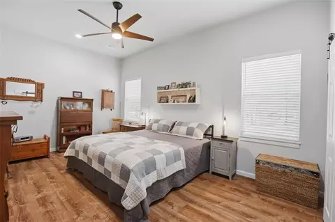Bedroom - 319 E Cedar Dr, Tuttle, OK 73089 photo 3 of 4