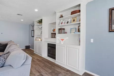 Other - 319 E Cedar Dr, Tuttle, OK 73089 photo 5 of 9