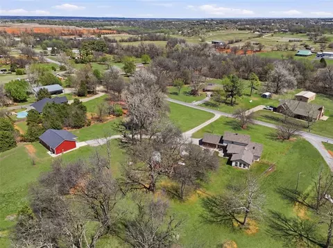 View/Area - 319 E Cedar Dr, Tuttle, OK 73089 photo 5 of 7