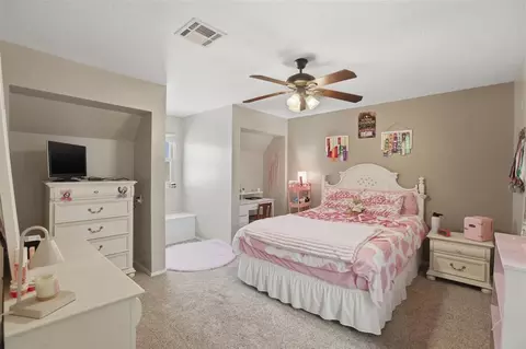 Bedroom - 319 E Cedar Dr, Tuttle, OK 73089 photo 1 of 4