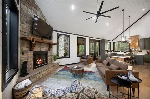 116 Hickory Ridge Rd, Broken Bow, OK 74728