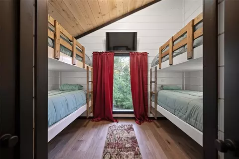 Bedroom - 116 Hickory Ridge Rd, Broken Bow, OK 74728 photo 4 of 5
