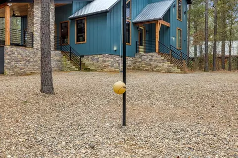 Exterior - 116 Hickory Ridge Rd, Broken Bow, OK 74728 photo 9 of 10