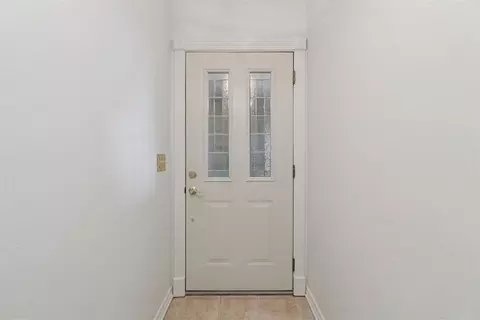 Entry Way - 712 E 27th Pl, Edmond, OK 73013 photo 1 of 3