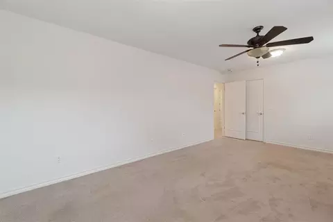 Bedroom - 712 E 27th Pl, Edmond, OK 73013 photo 2 of 9
