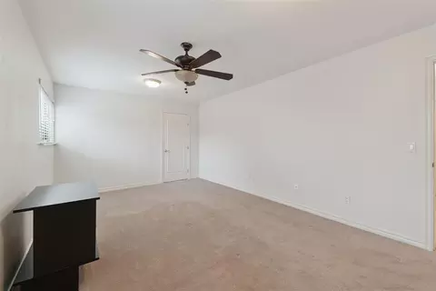 Bedroom - 712 E 27th Pl, Edmond, OK 73013 photo 1 of 9