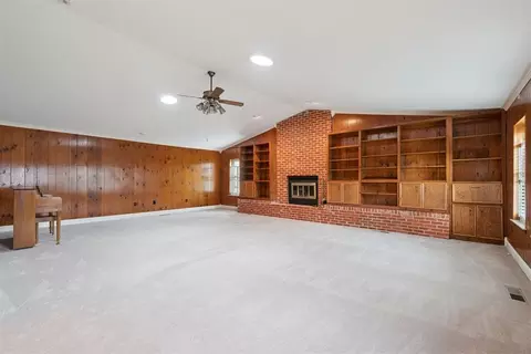 Living - 712 E 27th Pl, Edmond, OK 73013 photo 1 of 6
