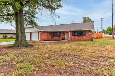 3100 N Divis Ave, Bethany, OK 73008