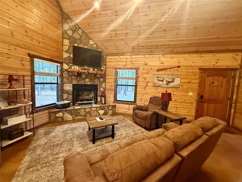 Living - 8 Valor Ct, Broken Bow, OK 74728 photo 1 of 2