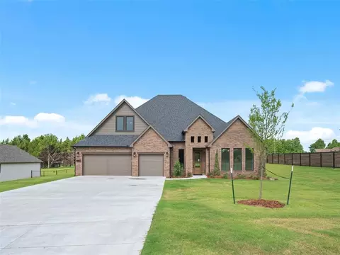 9001 Prairie Farms Dr, Mustang, OK 73064