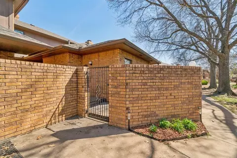 1899 Saddleback Blvd #15, Norman, OK 73072