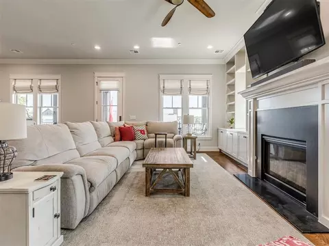 Living - 30 Park St #C, Carlton Landing, OK 74432 photo 3 of 6
