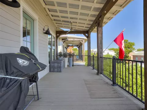Exterior - 30 Park St #C, Carlton Landing, OK 74432 photo 5 of 6