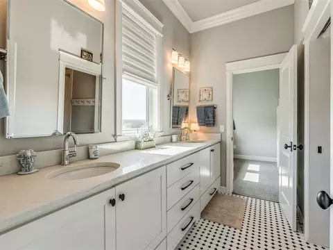 Bath - 30 Park St #C, Carlton Landing, OK 74432 photo 3 of 6