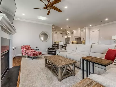 Living - 30 Park St #C, Carlton Landing, OK 74432 photo 4 of 6