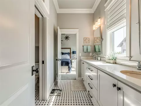 Bath - 30 Park St #C, Carlton Landing, OK 74432 photo 5 of 6