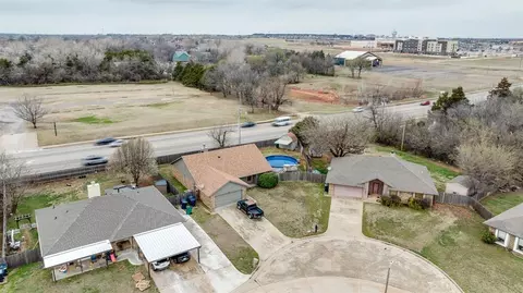 217 Czech Hall Pl, Yukon, OK 73099