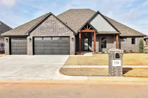 5709 Tiger Stone Dr, Mustang, OK 73064