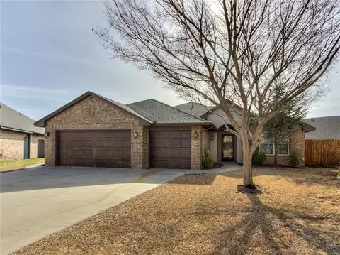 8304 NW 141st Cir, Oklahoma City, OK 73142