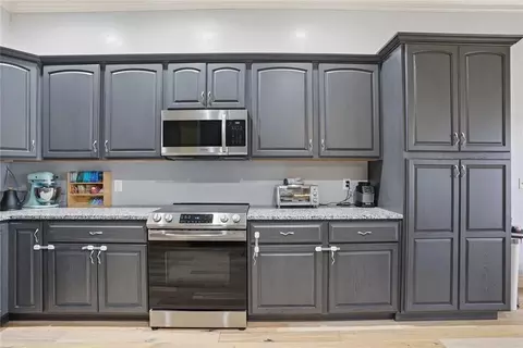 Kitchen - 3713 Regal Dr, Altus, OK 73521 photo 3 of 4