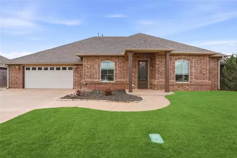 Exterior - 3713 Regal Dr, Altus, OK 73521 photo 3 of 6