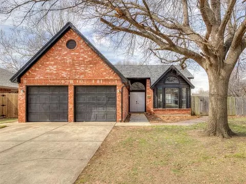 516 Winston Dr, Norman, OK 73072