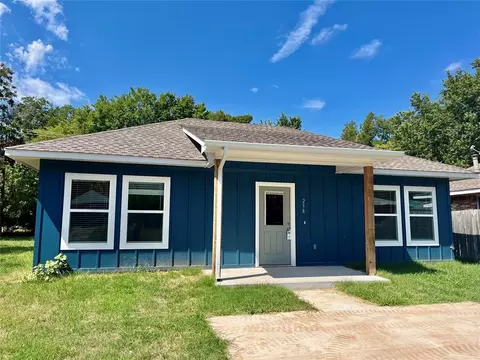 238 S Oak Ave, Shawnee, OK 74801