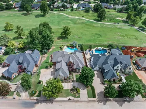 400 Heritage Blvd, Edmond, OK 73025