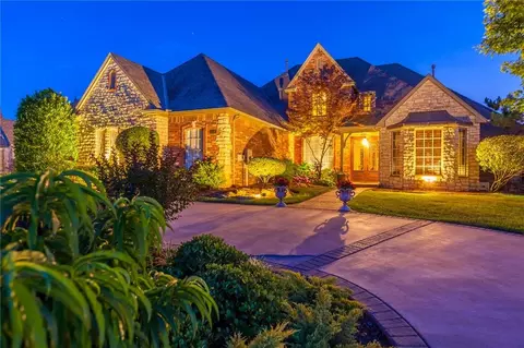400 Heritage Blvd, Edmond, OK 73025