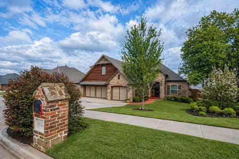 1832 Buckskin Ct, Blanchard, OK 73010