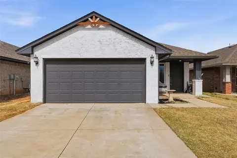 11605 SW 12th St, Yukon, OK 73099