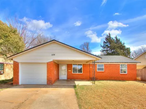 1104 Stansell Dr, Midwest City, OK 73110