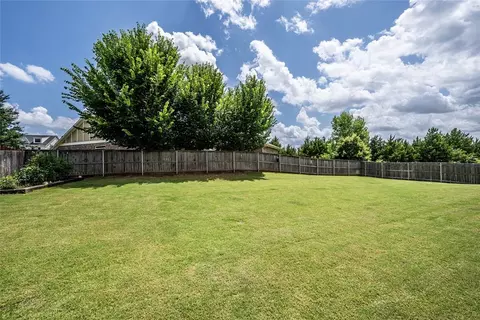 Exterior - 3116 Basanova Dr, Edmond, OK 73034 photo 7 of 8