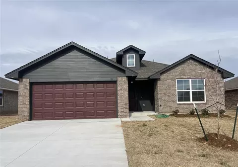 912 Shady Meadow Way, Chickasha, OK 73018