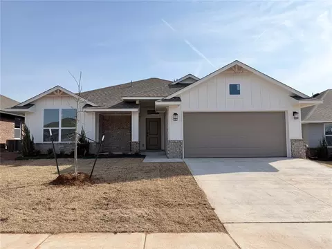 1104 Redwood Creek Dr, Yukon, OK 73099
