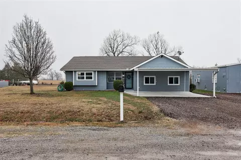 Exterior - 5590 E Lakeview Dr, Harrah, OK 73045 photo 1 of 9