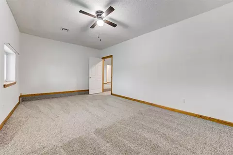 Bedroom - 5590 E Lakeview Dr, Harrah, OK 73045 photo 7 of 7