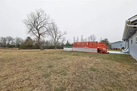 Exterior - 5590 E Lakeview Dr, Harrah, OK 73045 photo 3 of 9
