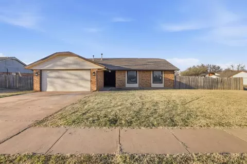 2001 Rushing Springs Trl, Edmond, OK 73013