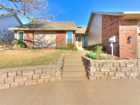 808 Richmond Rd, Edmond, OK 73034