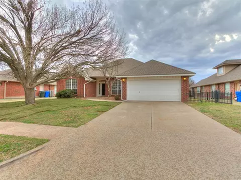 3812 Buckingham Dr, Norman, OK 73072 photo 2