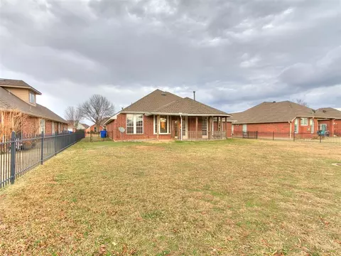 3812 Buckingham Dr, Norman, OK 73072 photo 5