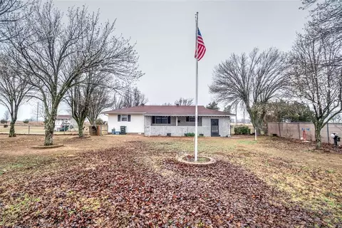Exterior - 352529 E 850 Rd, Stroud, OK 74079 photo 6 of 13