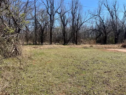 1105 E Grant Ave, Guthrie, OK 73044